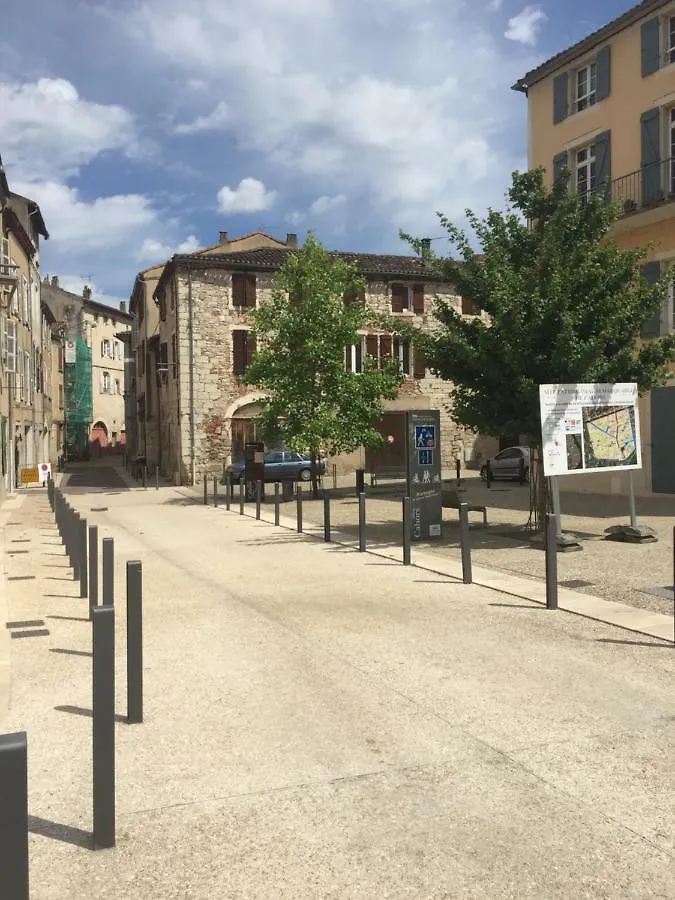 Duplex 70 M2 Balcon Coeur Historique Cahors Apartment